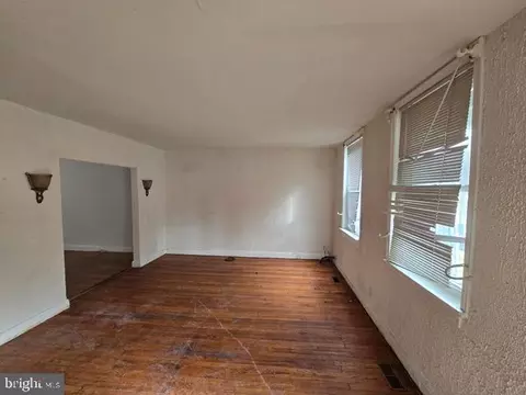 2322 Druid Park Dr, Baltimore, MD 21215 photo 2