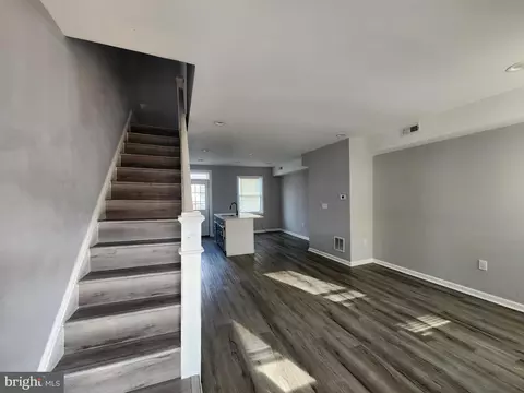 Entry Way - 3410 Elmora Ave, Baltimore, MD 21213 photo 1 of 5