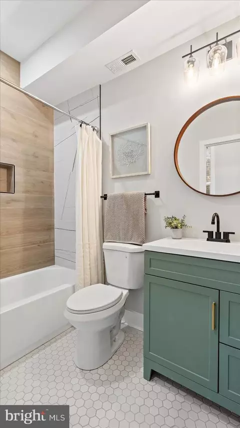 705 E 22nd St, Baltimore, MD 21218 photo 12