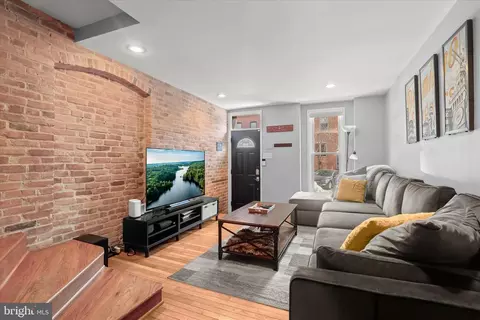 916 S Clinton St, Baltimore, MD 21224 photo 4