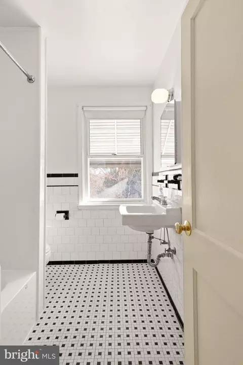 6822 Everall Ave, Baltimore, MD 21206 photo 13