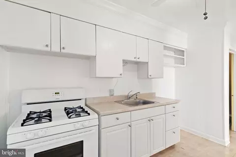 6822 Everall Ave, Baltimore, MD 21206 photo 9