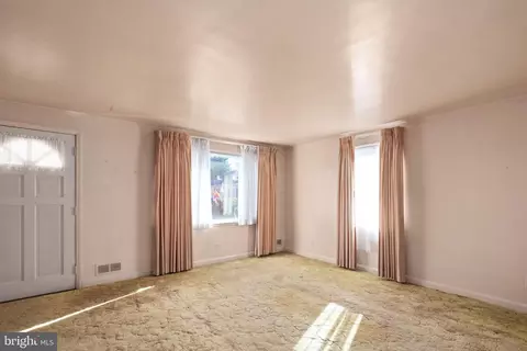 6822 Everall Ave, Baltimore, MD 21206 photo 3