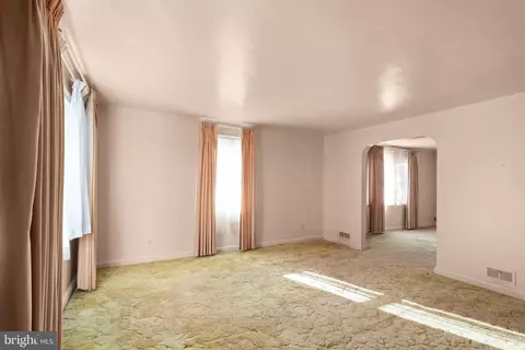 6822 Everall Ave, Baltimore, MD 21206 photo 5