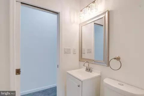 Entry Way - 3015 Windsor Ave, Baltimore, MD 21216 photo 18 of 22