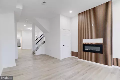 Entry Way - 3015 Windsor Ave, Baltimore, MD 21216 photo 1 of 22