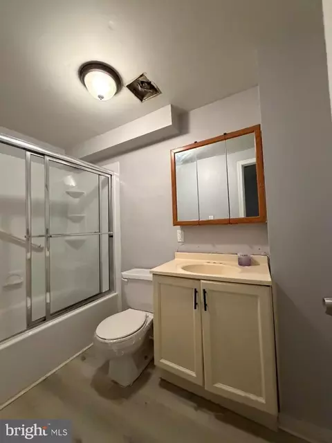 Bath - 1706 Lemmon St, Baltimore, MD 21223 photo 1 of 1
