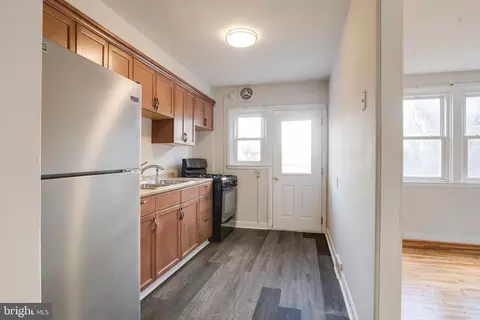 Entry Way - 4415 Old Frederick Rd, Baltimore, MD 21229 photo 2 of 7