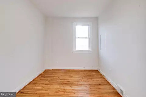Bedroom - 4415 Old Frederick Rd, Baltimore, MD 21229 photo 5 of 8
