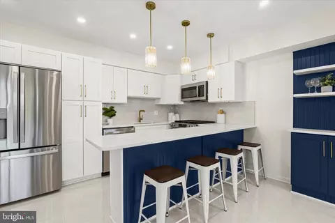 Kitchen - 2 Cross Keys Rd #2F, Baltimore, MD 21210 photo 2 of 4