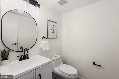 Other - 2 Cross Keys Rd #2F, Baltimore, MD 21210 photo 2 of 6