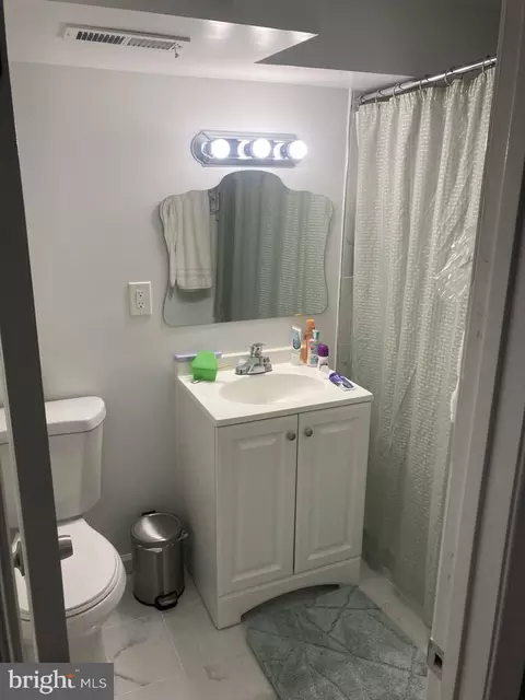 Bath - 616 E 33rd St, Baltimore, MD 21218 photo 2 of 2