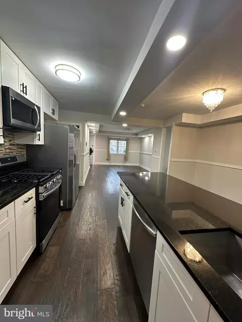Entry Way - 3836 8th St, Baltimore, MD 21225 photo 1 of 5