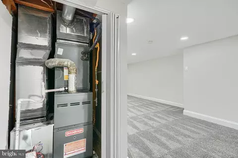 Entry Way - 3836 8th St, Baltimore, MD 21225 photo 5 of 5