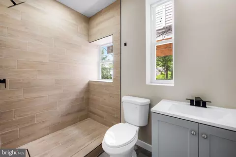 Bath - 815 E 33rd St, Baltimore, MD 21218 photo 1 of 1