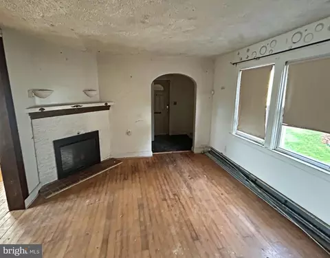 Living - 6101 Tramore Rd, Baltimore, MD 21214 photo 1 of 4