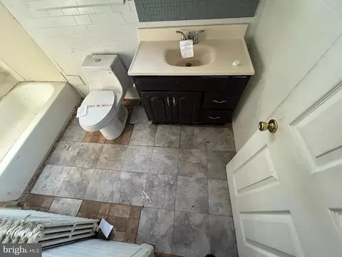Bath - 6101 Tramore Rd, Baltimore, MD 21214 photo 1 of 1