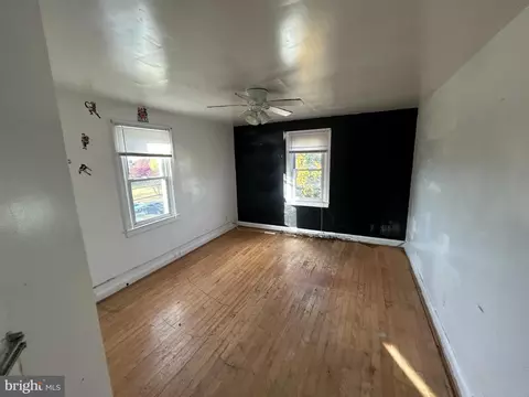 Bedroom - 6101 Tramore Rd, Baltimore, MD 21214 photo 3 of 6