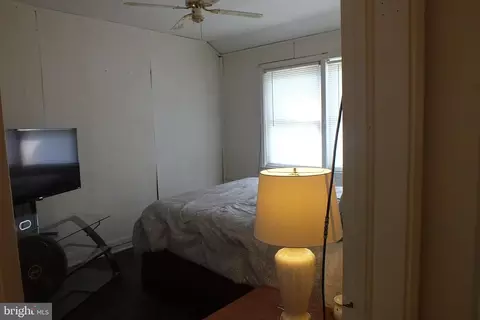 Bedroom - 1025 Witherspoon Rd, Baltimore, MD 21212 photo 2 of 5