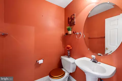 Bath - 252 Robert St, Baltimore, MD 21217 photo 1 of 3