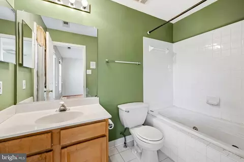 Bath - 252 Robert St, Baltimore, MD 21217 photo 2 of 3