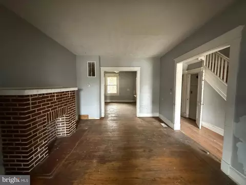 Living - 556 Radnor Ave, Baltimore, MD 21212 photo 2 of 4