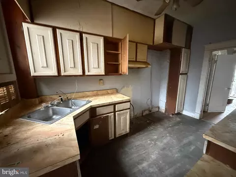 Kitchen - 556 Radnor Ave, Baltimore, MD 21212 photo 1 of 1