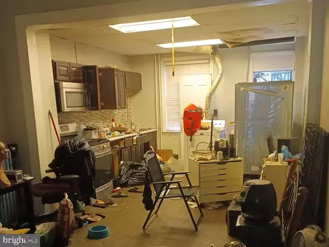 Entry Way - 46 S Pulaski St, Baltimore, MD 21223 photo 1 of 5