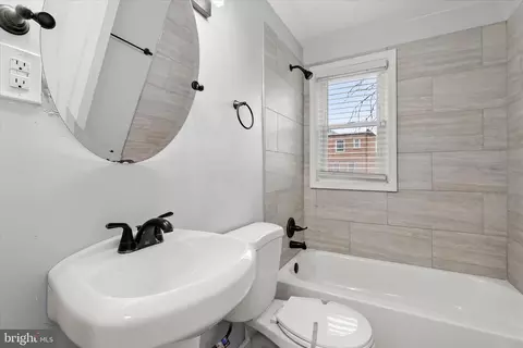 Bath - 4352 Eldone Rd, Baltimore, MD 21229 photo 1 of 2