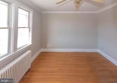 Living - 5627 Ready Ave, Baltimore, MD 21212 photo 5 of 5