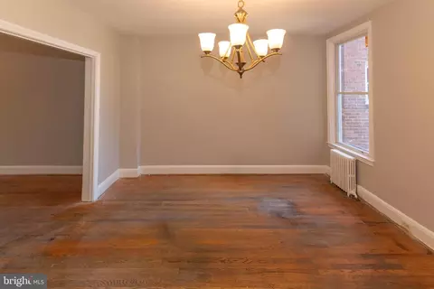 Living - 5627 Ready Ave, Baltimore, MD 21212 photo 3 of 5
