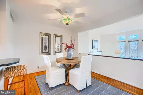 Dining - 211 Bolton Pl, Baltimore, MD 21217 photo 2 of 5