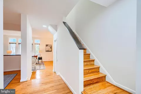 Entry Way - 211 Bolton Pl, Baltimore, MD 21217 photo 1 of 5