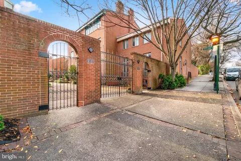 Exterior - 211 Bolton Pl, Baltimore, MD 21217 photo 1 of 13