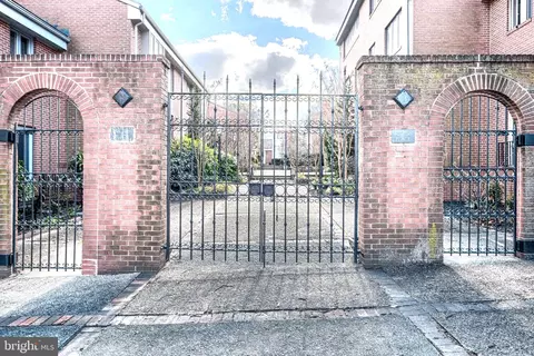 Exterior - 211 Bolton Pl, Baltimore, MD 21217 photo 5 of 13