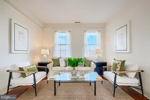 903 W University Pkwy #402, Baltimore, MD 21210