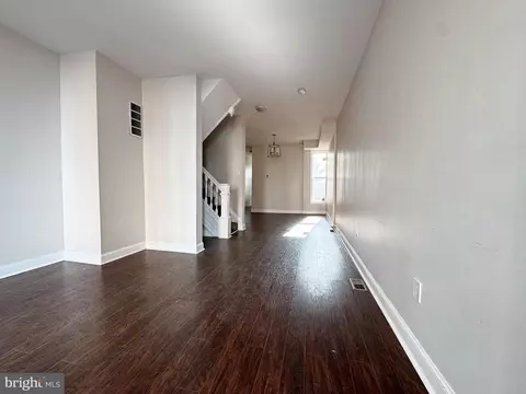 Living - 517 E 21st St, Baltimore, MD 21218 photo 2 of 6