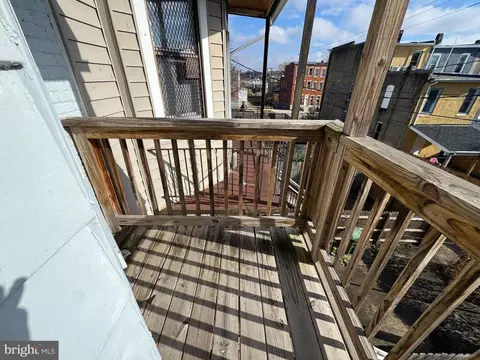 Exterior - 517 E 21st St, Baltimore, MD 21218 photo 4 of 5