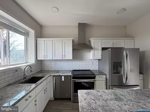 Kitchen - 517 E 21st St, Baltimore, MD 21218 photo 2 of 3