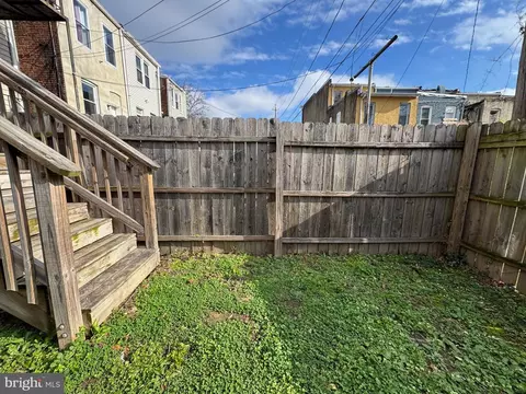 Exterior - 517 E 21st St, Baltimore, MD 21218 photo 3 of 5