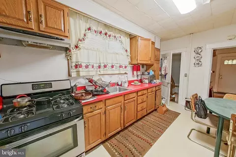 2803 Ruscombe Ln, Baltimore, MD 21215 photo 9