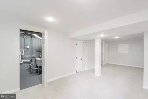 638 Charraway Rd, Baltimore, MD 21229 photo 32