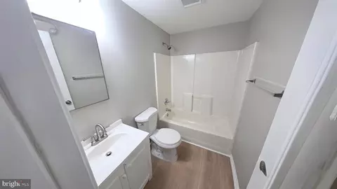 Entry Way - 1226 E Chase St, Baltimore, MD 21202 photo 16 of 20