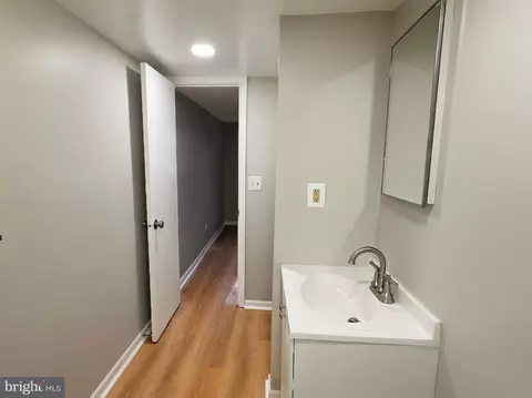 Entry Way - 1226 E Chase St, Baltimore, MD 21202 photo 15 of 20