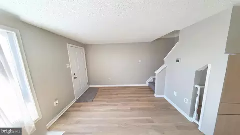 Entry Way - 1226 E Chase St, Baltimore, MD 21202 photo 7 of 20