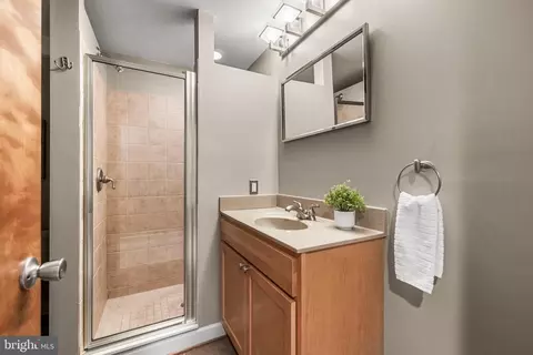 Bath - 1445 Hull St, Baltimore, MD 21230 photo 1 of 4