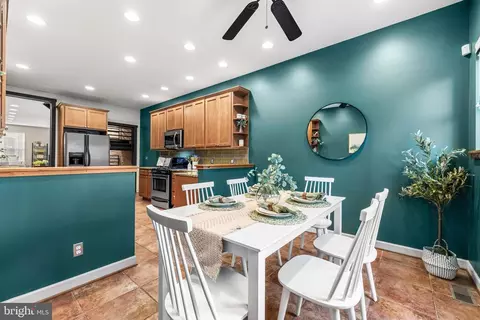 Dining - 1445 Hull St, Baltimore, MD 21230 photo 1 of 2