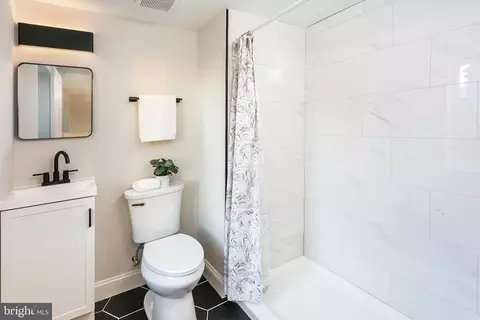 1009 Veronica Ave, Baltimore, MD 21225 photo 13