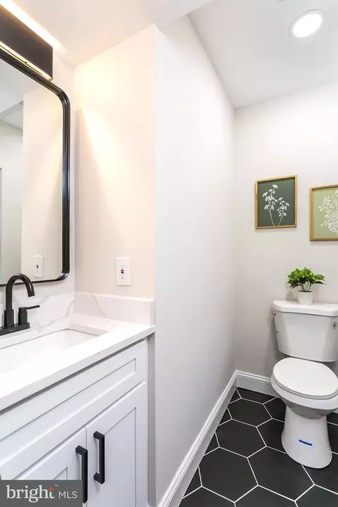 1009 Veronica Ave, Baltimore, MD 21225 photo 14