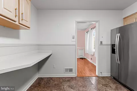 Entry Way - 6230 Laurelton Ave, Baltimore, MD 21214 photo 5 of 5